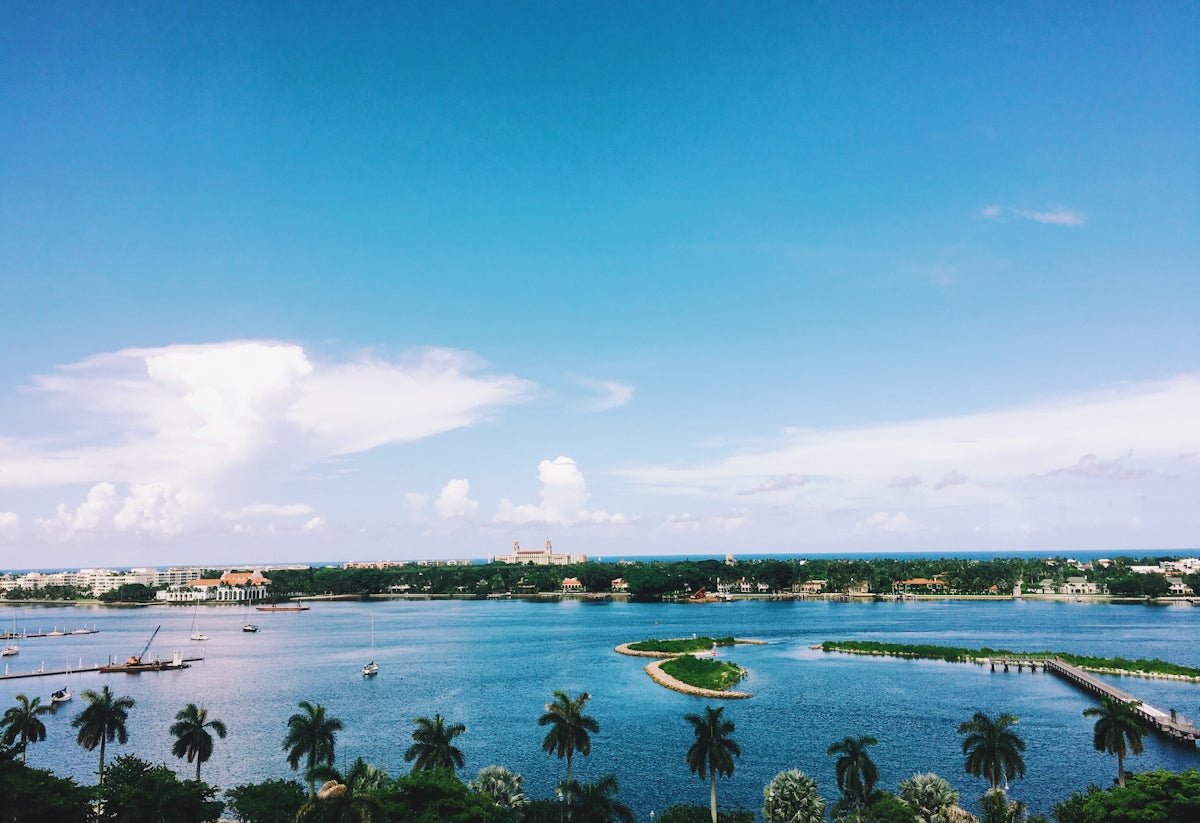 Finding the Best Pool Service Company in Port St Lucie - POOL EMPORIUM